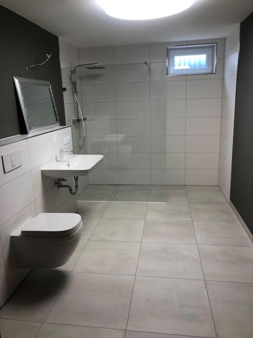 Wohnung Zur Langzeitmiete Geeignet Bad Kreuznach Esterno foto